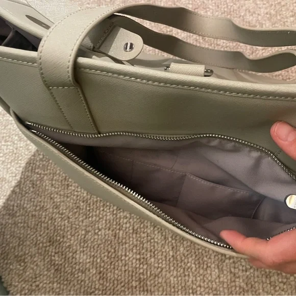 Elegant Gray Women's Tote Bag - Picture 5 of 9